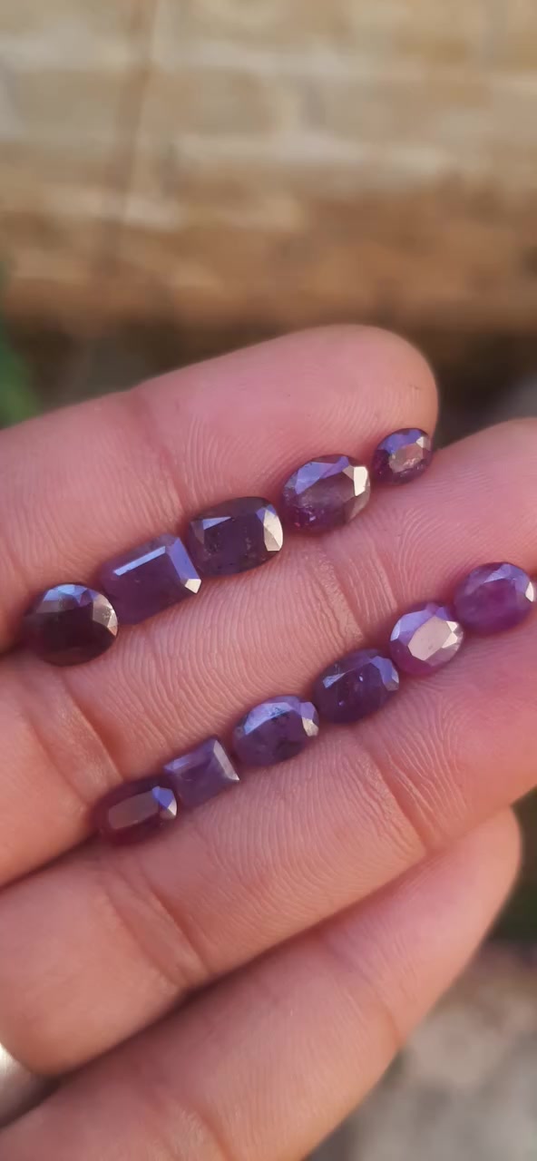 Origin kashmer curndam sapphire Ruby's


**إذا كنت صاحب هذا الإعلان وتريد حذفه لأي سبب، رجاءا أرسل رسالة إلى الدعم الفني**