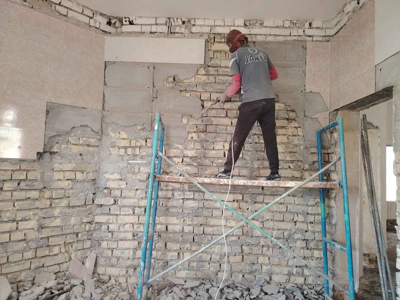 سلام عليكم  /  يوجد كادر عمل جاهز /  تصعيد مواد /  تنضيف بيوت /  تفليش /  تكشيط /  دفن نهري /  شقلنه ليل ونهار /  ومعداتنه جاهزه  ومالك دخل بكلشي تأخذ شقل جاهز مني سلمني شقل وتأخذ شقل جاهز / ماعليك بس تصال على رقم /// ***********
