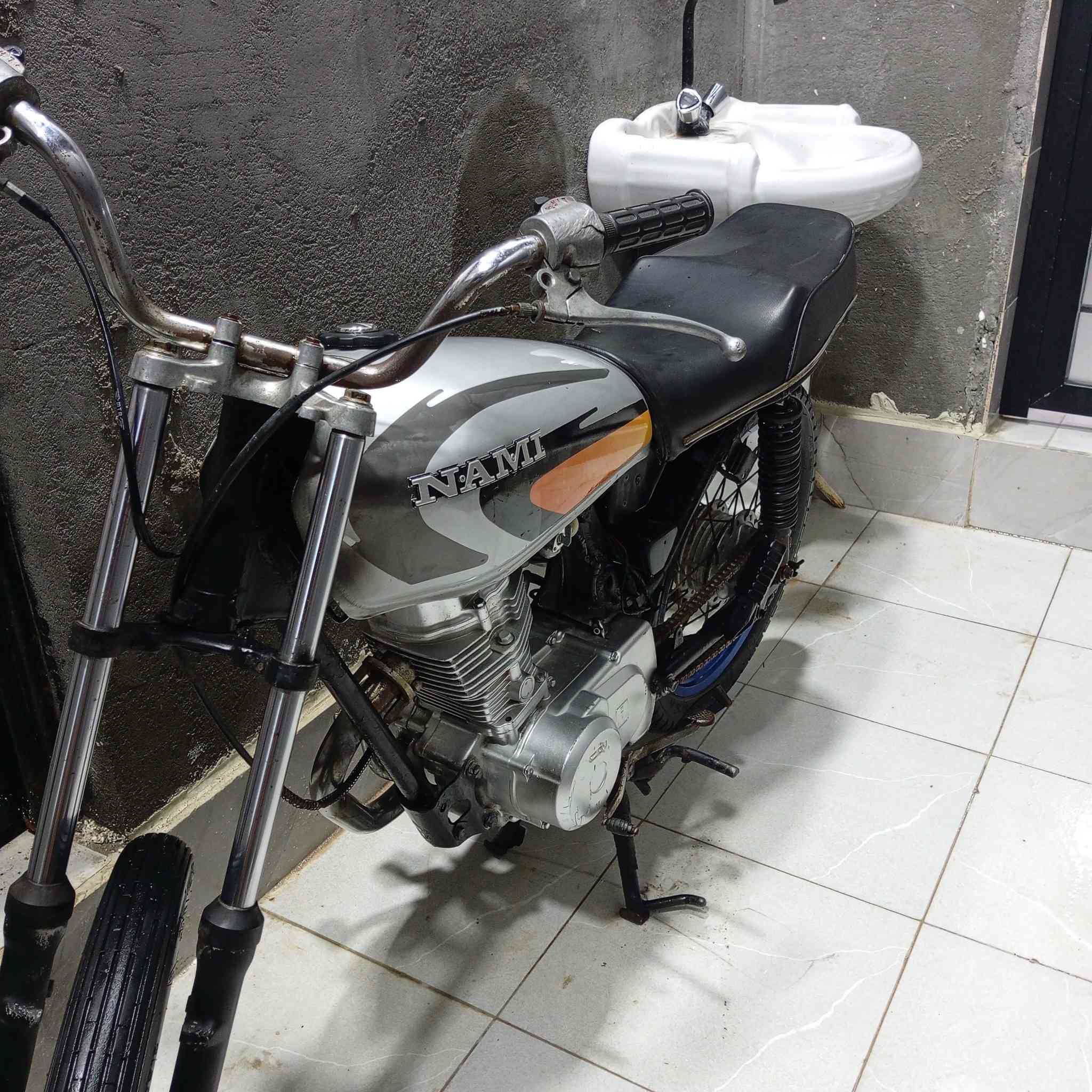 دراجه نامه كلك للبيع دراجه نضافه فول شوفت عينك مكفوله من كلشي من سرقه وغيره دراجه مكينته ناعمه اي صوت مابي متنسمع وتجي وتشوف بعينك سعر 525 وبيه مجال بصره شط العرب
رقم***********
