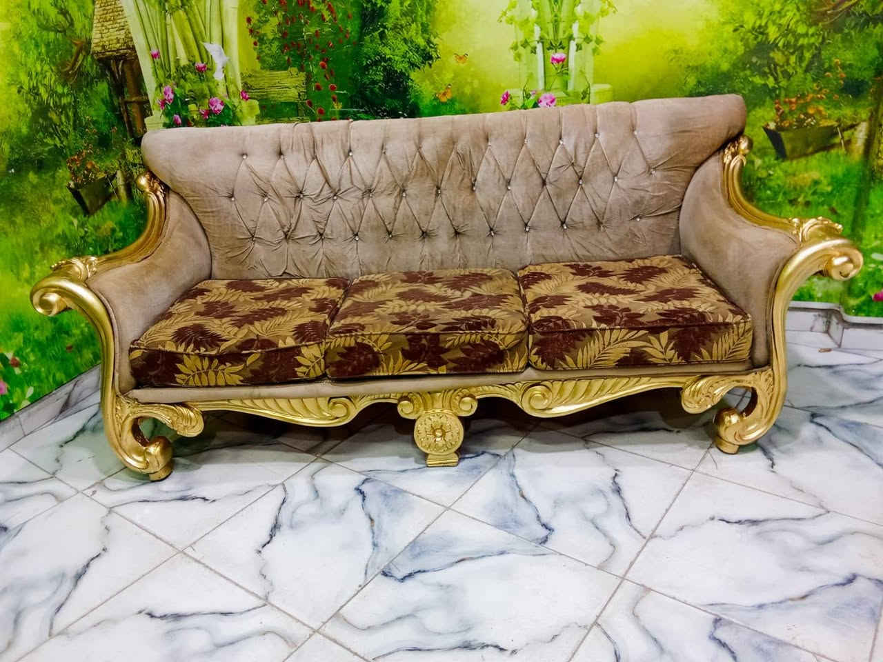للبييييع التحفه الفنيه ده 🤎
ده صالون عمووووووووله 🙏 مستوي عالي جدا 💫 شغل تحف فنيه 😍 جاي من قصر 💫 تقيل جدا 👌 خشب زان احمر دمياطي 🙏 اتنين كنبه اتنين كرسي ومعاء التربيزه بي الزجاج 😍 علي الفرش علي طول 💫 شلت متحركه اسفنج مضغوط 😍 كثافه 40💫 بجد 🙏 يابخت اللي هيبقي من نصيبه 🔥💥💥


**إذا كنت صاحب هذا الإعلان وتريد حذفه لأي سبب، رجاءا أرسل رسالة إلى الدعم الفني**