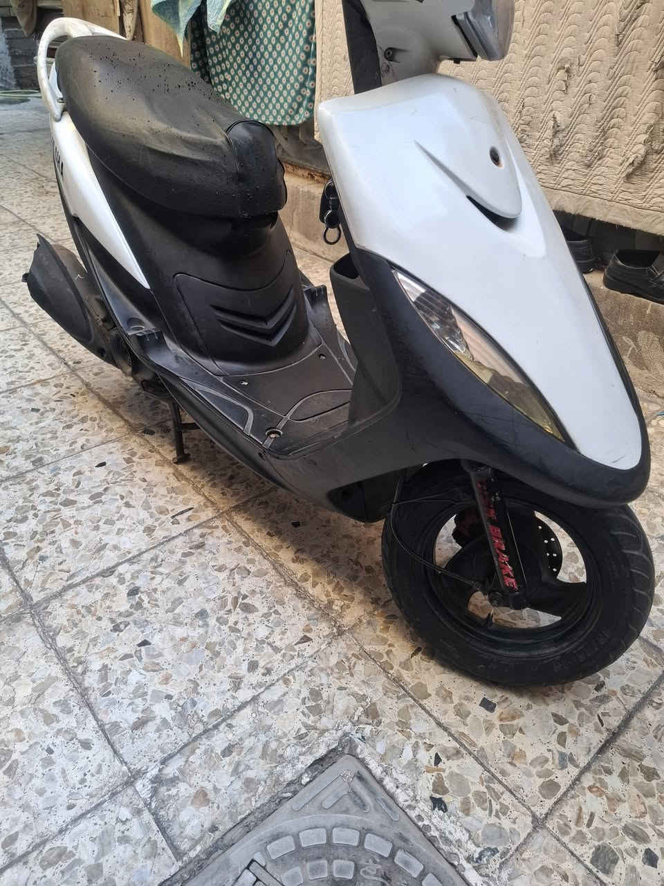 سلام عليكم ماكس عدله مكفوله من كلشي عله البلاد للبيع فقط سعر 600000 الف وبيه مجال قليل العنوان بغداد الكماليه ***********
