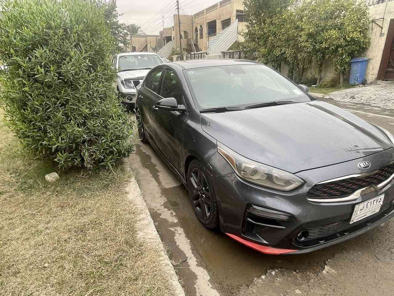 كيا فورتي 2020جيتي لاين فوا
مواصفات ماشية 86 الف ميل

حادثها طخة الجاملغ والباب عكس

الوصف
السايق بس مصبغوغة الصفحة
كلها لان جردت وبيها شوية شخوط

رايدها 125 وبيها مجال
***********
