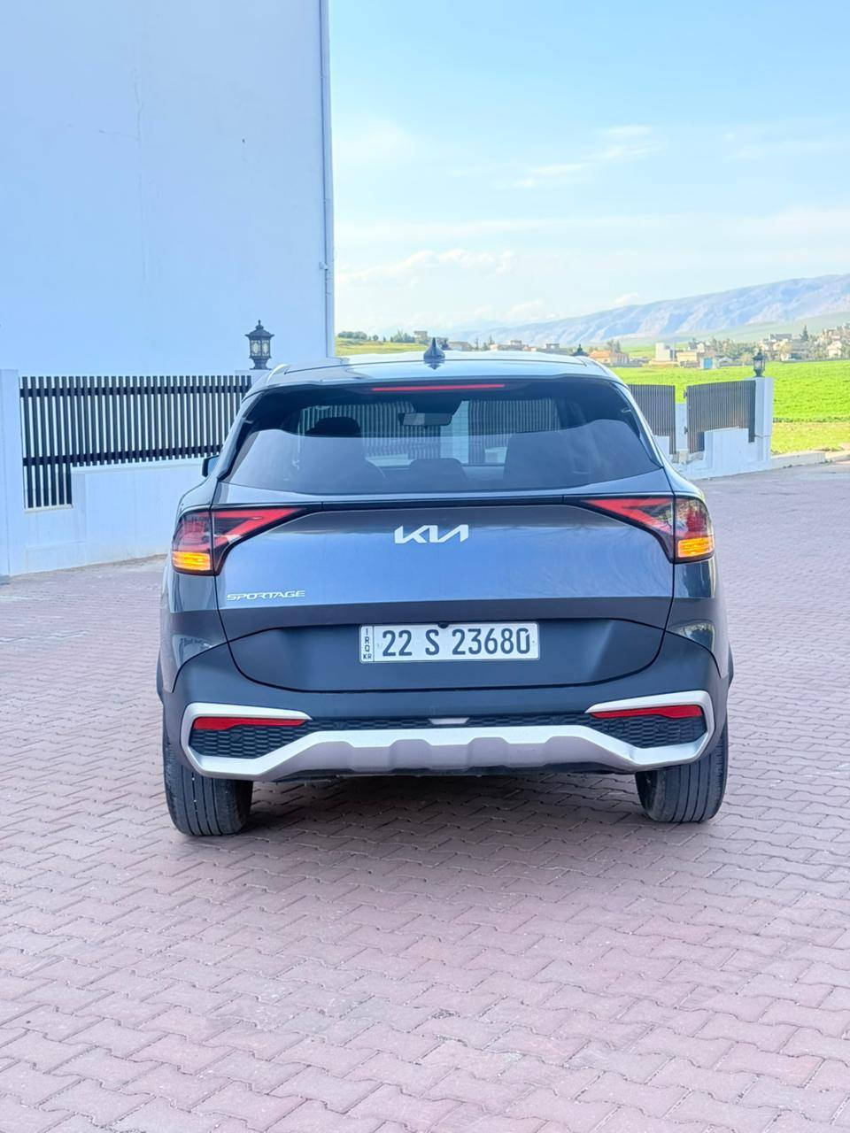السلام عليكم 
سبورتج 2024 موديل مرقمة اربيل السيارة هزه وفحص وترقيم حديد / تحويل مباشر بأسم المشتري / السيارة وارد امريكي  ضرر فقط بوند صبغ بدون دواخل وبيهه حالوب خفيف حيل ما يبين / السيارة  بدون تبديل اي قطعة /    شواصي لغود كفالة عامة 
مواصفات نص
محرك 2500
لايت زينون عالي ناصي
Led لد نهاري 
رادار امامي خلفي ومانع تصادم 
حساس خلفي بلادي
اوتو هولد
شاشه تدعم كار بلي 
تحكات استيرن جهتين
كروز سرعة
مانع انزلاق ومانع انحدار
أنظمة قيادة متعدده 
تبريد قطعتين 
سونار خلفي 
اطفاء ذاتي 
وتوقف ذاتي 
----- 
مكان السياره عقره بين اربيل و دهوك 
*********** واتساب متوفر 
واتساب متوفر او الاتصال عالخط
كير و محرك كفالة
