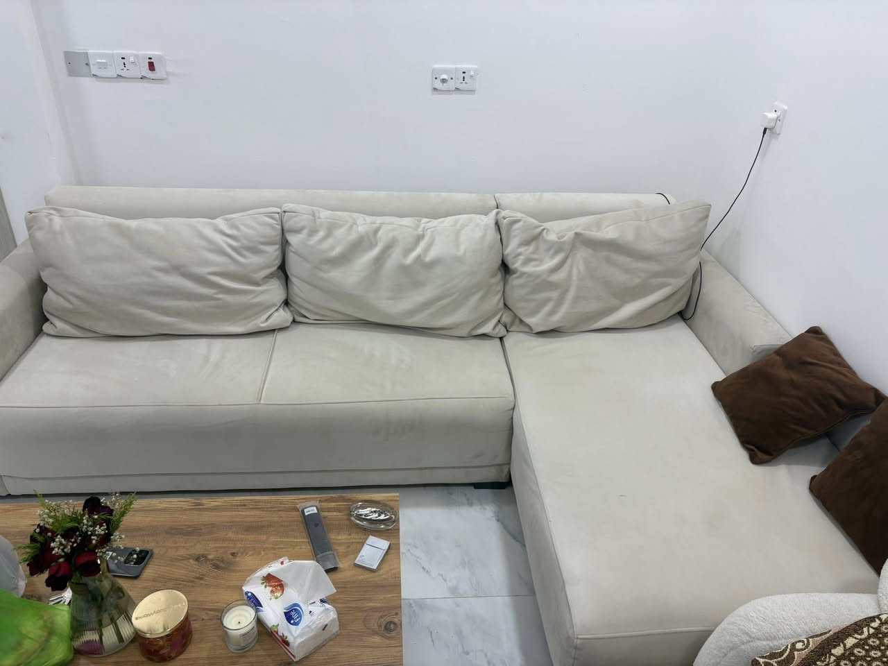 كورنر للبيع 
عمل تركي وكالة فينيسيا 
نظيف اشتريته قبل 3 اشهر 
بسعر 450الف 
***********
