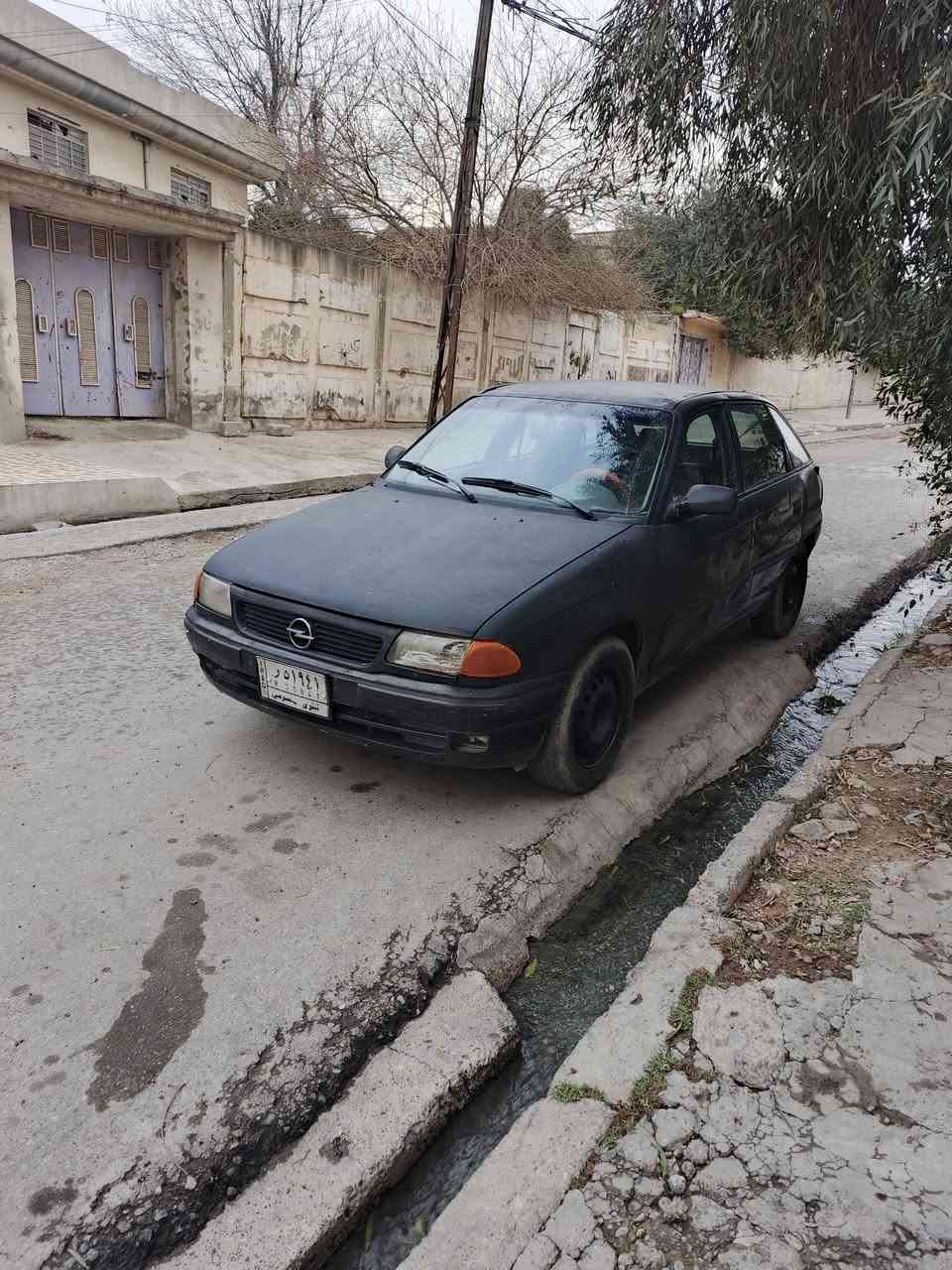 للبيع أوبل استرا موديل ١٩٩٢
 حجم المحرك ١٨ 
كير محرك شرط
رقم الماني سنويه خضرة صحبها شرعي مسافر مكفولة دوله وعشير السياره محرك كير مابي شي طخم تعبان الكشر شوف العين العسر ١٣ قفل لا تعمل أبو ١٠ اعبر منشور بروح امك لا تخابر ***********///***********
