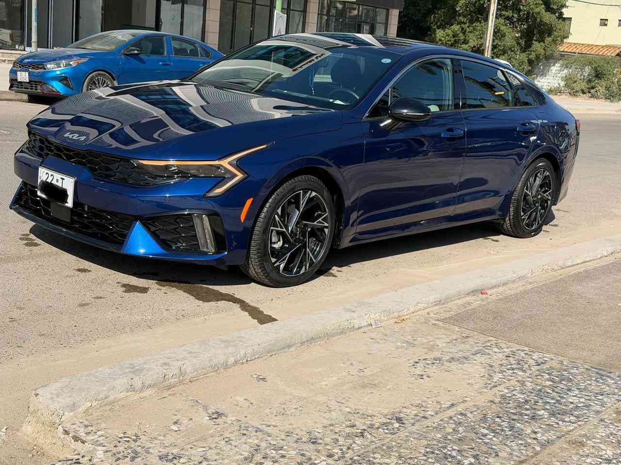 السلام عليكم رمضان كريم ع الجميع 

للبيع كيا K5 موديل 2025 فئة GT Line 💙 رقم اربيل بأسمي بدون ايرباك

✨ مواصفات السيارة:

 • تدفئة كشنات

 • شحن لاسلكي

 • ويل كب قياس 18

 • نقطة عمياء

.كشنات جلد لونين و كهربائي

 • رادار امامي وخلفي وجانبي

 • تنبية خروج عن المسار

 • حساسات أمامية وخلفية

 • 3 وضعيات قيادة

🚗 الحالة:

 • ماشيه: 7000 ميل فقط

 • الحادث : شبر من جاملغ خلفي تحت قبع بانزين فقط  + مع جزء من باب خلفي

 • بدون إيرباك

 • البجم كبس

💰 السعر: 21300 $

🤝 قابل للتفاوض البسيط 

📍 الموقع: بغداد

📞 للاستفسار: 

‭***********
