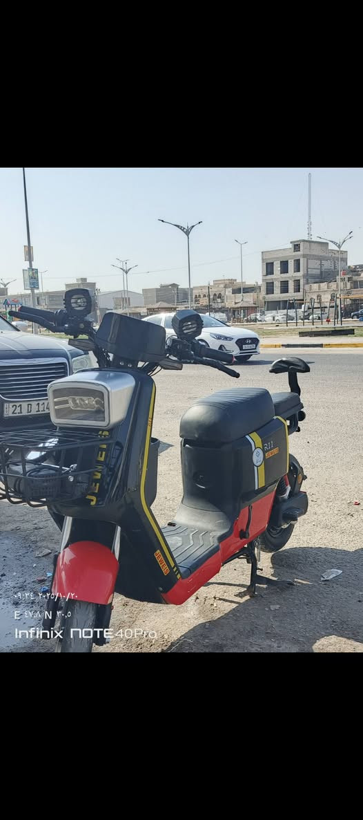 السلام عليكم
دراجه آر ١١ البيع أو مراوس 
مواصفاته
بطاريات ٥ ٣٢امبير اوياه اسويج أو بصمتين أو شاحنه أو امرايات أو سله أو كفات 
للاستفسار رقم واتساب ***********
