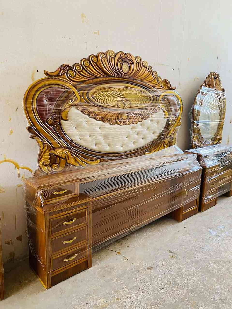 غرفة نوم عراقي مستخدم اخو الجديد وباسعار مناسبة شغل درجة اولى مرتب ضهر جرجوبة توصا  احطاطة صاج خارج 
السعر 875 الف وبيها مجال للطيبين 
رقم الهاتف ***********
