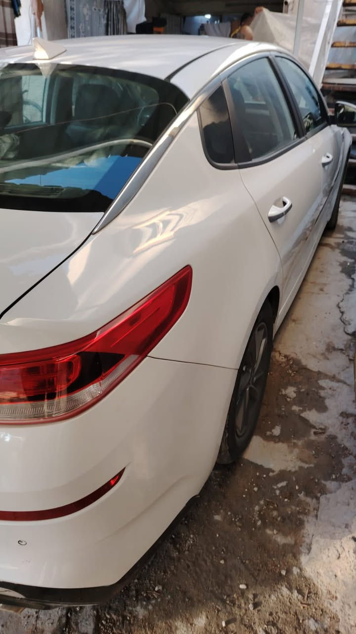 كيا اوبتيما ٢٠١٩
Kia optima2019

المواصفات 

مكينه 2400 gdi
كير بوكس 8 سرعات 
رادار امامي 
اوتو ستوب 
Mod drive
Eco
Normal
Sport

شاشه كبيره 
اندرود اوتو 
كار بلي 
ماشيه 51.000mi

حادث السياره  دعاميه خلفيه. وقبق صندوق نفسه فقط. 

رقم اربيل باسمي. تحويل وكاله. 

مكان السياره 
بغداد / حي الخضراء 
رقم الهاتف 
0 772 800 0650

السعررررر 
148 ورقه. وبيها مجال كلش بسيييط.
