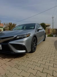 كامري ٢٠٢٣ • مشي ٥٧٠٠٠ كم • صور الحادث