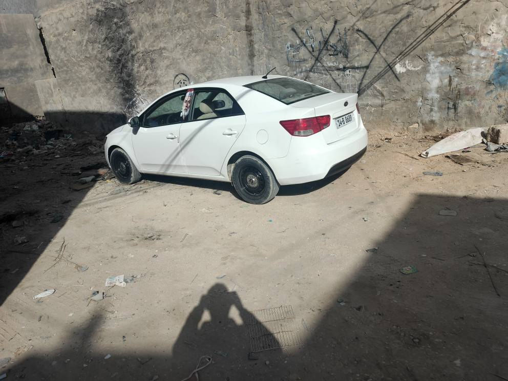 سيراتو موديل 2009 بصره بأسمي تحويل ثاني يوم وجاهزه من كل النواحي مكينه 1600جديده شادها ابيع صبغ حزام*********** البصرة, العراق
