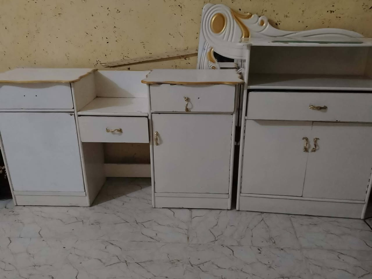 السلام عليكم
غرفة نوم للبيع بيع مستعجل بي واتساب ***********
