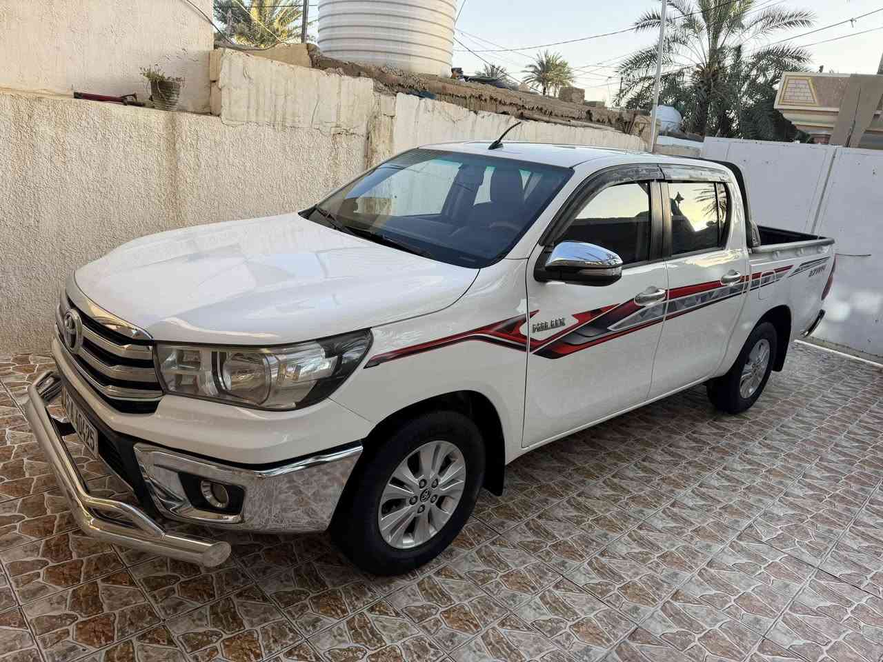 السلام عليكم لل بيع بيكم هايلوكس اوتوماتيك موديل 2016 (شركة ساز) مكفوله كفاله عامه وسونار بلصور رقم بغداد دولي بسمي محرك 2700 شرط كفاله سيارا جديده بمعنى الكلمة صدر امامي خلفي جديد تبريد تدفئة شغالات تبريد ثلج دوشمه ارضيه وكشنات جديده كاعيات جدد  سع ر 235 بيها مجال العنوان ديالئ رقم الهاتف ***********
