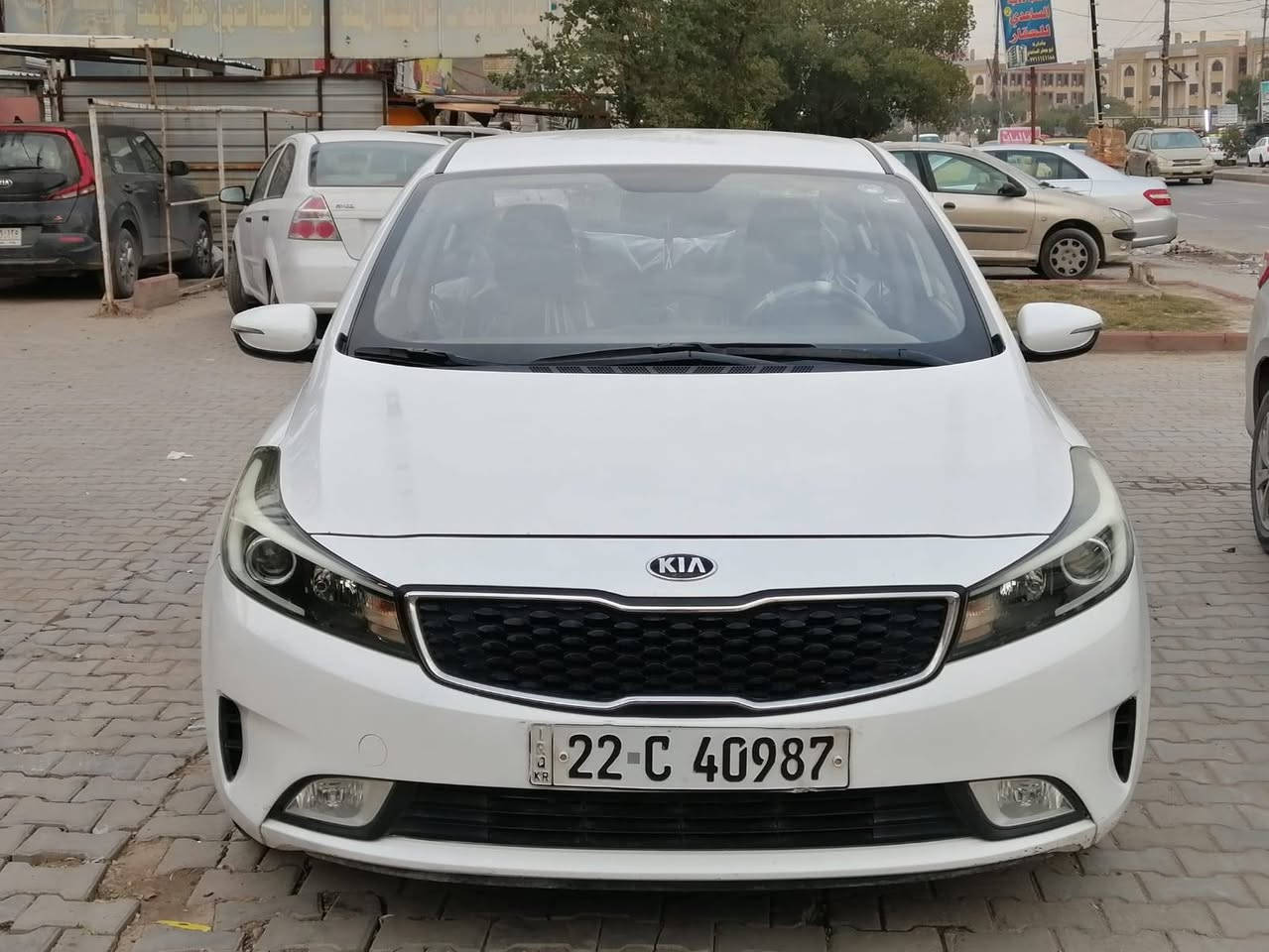 ***********
رايدهة ب ١٣٢ ورقة 
كيا سيراتو ٢٠١٧ خليجية مكفولة
محرك ١٦٠٠ دوش دكشن عالي
شاشة كاميرا بالمراية
ويل كب
اشاير بالمري
بلوجكترات
ماشية ١٢٠ كم 
رايدهة ب وبيهة مجال١٣٢ ورقة بسيط بعد المعاينه
راسلني على الواتس اب *********** ادزلك السونار
