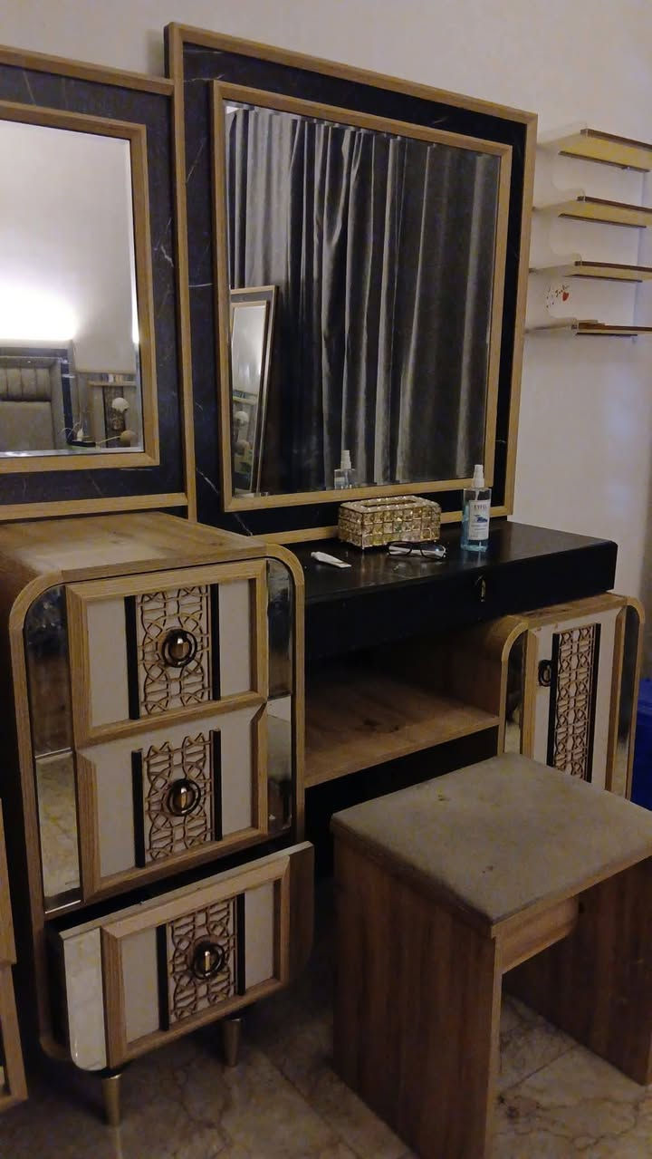 غرفه نوم للبيع مستخدمه قليل لسعر 700 وبيه مجال مكانه بلديات


**إذا كنت صاحب هذا الإعلان وتريد حذفه لأي سبب، رجاءا أرسل رسالة إلى الدعم الفني**