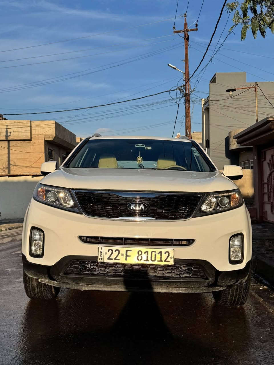 كيا سورينتو 2014 - كوري (رقم أربيل) - جاهزة للتحويل
التفاصيل:
• السيارة: كيا سورينتو (Kia Sorento).
• الموديل: 2014.
• الوارد: كوري.
• المحرك: 4 سلندر - 2400 (دوش) - اقتصادي وقوي.
• المسافة المقطوعة: 238,000 كم (ممشى حقيقي).
🔧 الحالة الفنية:
• كير ومحرك: خير من الله، شرط الفحص .
• التبريد: 3 قطع ( بيه ليك بالصوندة ).
• البدي: السيارة مصبوغة 7 قطع (متفرقة) بين رش وبين معجون ، ابيعها على أنها "صبغ حزام" ، السيارة كعدتها حلوة مثل ما موضح بالصور

📄 الأوراق:
• رقم أربيل (دولي).
• السيارة باسمي (تحويل مباشر بأي وقت/ أو وكالة مضمونة).
📍 السعر: ( 143 ورقة )
📞 للاستفسار: ( *********** ) موصل, نينوى
