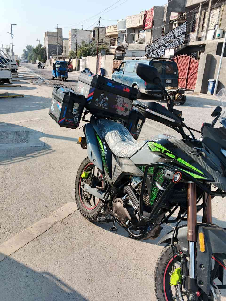 السلام عليكم ورحمه الله وبركاته الحلال للبيع بسبب الضرف اللهم لك الحمد دراجة خير من الله وأول مرة اصعد دراجة براسها حض الله شاهد مو لأن دراجتي
اخوان ميحتاج احجي دراجة زيرو ماشية فقط الفين وكسور 
محرك 300 موديل 26 ويل كب 
هية والبيها للبيع 
سعر خاص 
والسعر مابي خطورة على حياتي بس والله بسبب ناس اللي تكسر بحلال غيرها وهاي اول مرة أعرض بدون سعر وماالوم اللي يعرض وميحجي السعر
مكان بغداد قضاء أبو غريب 
***********
السلام عليكم ورحمه الله وبركاته
