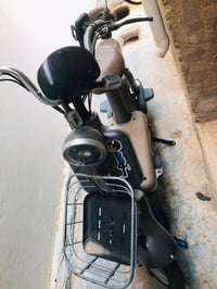 دراجة شحن • حالة مجهولة • بطارية أو فيوز