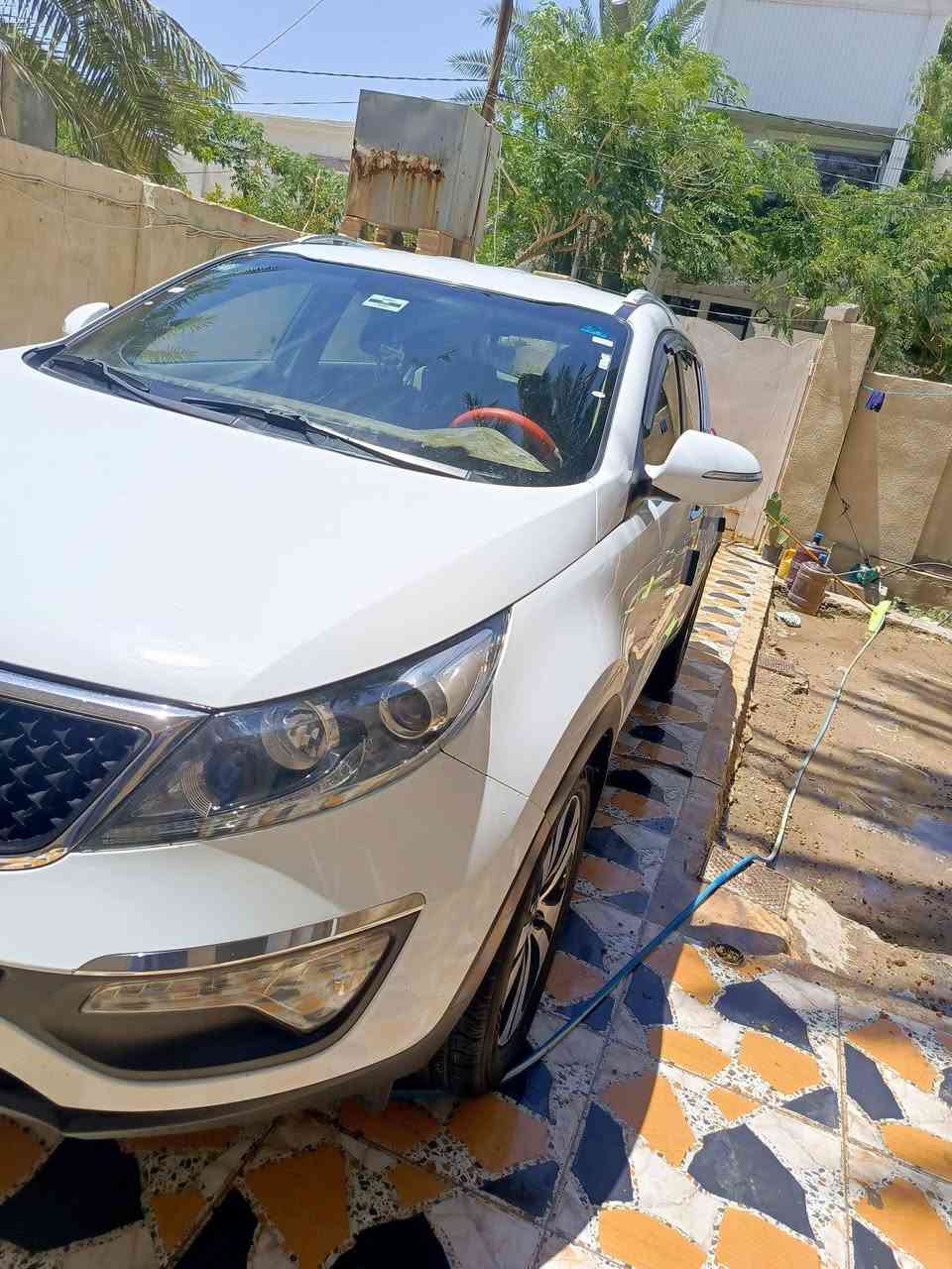 سياره سبورتج للبيع 2014 خليجي سياره كامله سياره باسمي فول مواصفات خليجي عدل فتحه سياره خير من الله مكينه 2400 سياره جديده السعر 160 وبيها مجال سياره مكان ديالى المقداديه سياره جديده جديده مع الكلمه للشراي يتصل على رقم ***********
