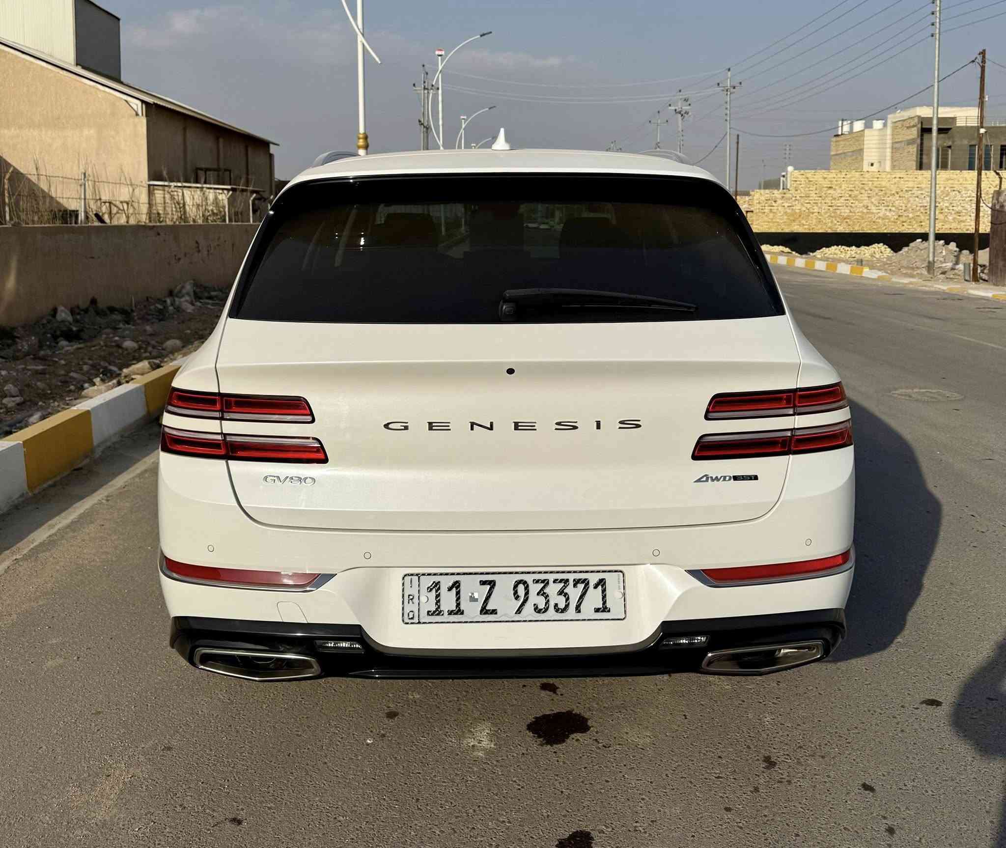 جينيسس GV80 2024 -رقم بغداد
⁉️لسعر400 ورقه :اربع شدات وبيه مجال

ماشيه 7 الف ميل 

المواصفات :

• محرك 3.5 لتر Twin Turbo V6 
 مقاعد مساج تبريد + تدفئة + استيرن تدفئة 

 تسجيل وخزن صوت

  بردات كهربائية 

 مودات قياده خمسة

  كامرات محيطية كل الجهات
 صندوق كهرباء شفط

 شاشه 14.9 انج

 18 سماعة

  تحديد مسار وقيادة ذاتيه ذكية

  التنبيه عند النوم اثناء القياده

 تشغيل عن بُعد

 .تحكم بالريموت تقديم وتأخير السيارة.

 سقف بانوراما.

 قيادة ذاتية بالكامل.

 نظام الخروج عن المسار.

  نظام الإطفاء الذاتي.

  خمس وضعيات قيادة

 نظام الركن الذاتي (Auto Park).

أنظمة الأمان:

 • حساسات أمامية وخلفية.

 • نظام التنبيه عند النعاس.
 • التوقف التلقائي في حالة الاصطدام.
 • كاميرات 360° (أمامية، خلفية، وجوانب)
 • رادار أمامي، خلفي، وجانبي.
 • كاميرا مدمجة مع الإشارة.
المقصورة الداخلية:
 • مقاعد جلد كهربائية مع ذاكرة (للسائق والراكب الأمامي).
 • تحكم كامل من المقاعد الخلفية.
 • نظام صوتي فاخر مع إضاءة داخلية LED قابلة للتغيير.
المزايا الإضافية:
 • • مرايا قابلة للطي كهربائياً مع إشارات ترحيب.
 • شحن لاسلكي.

 • ماوس للتحكم بالشاشة.

 • نظام Auto Hold.

 • شفتات تبديل السرعة خلف المقود.

 • فرامل إلكترونية (هاند بريك بصمة.

 • نظام الدخول الذكي بدون لمس.

 • إضاءة LED كاملة داخلية وخارجية.

المزايا الخارجية:

 • شعار Genesis مضاء عند الاقتراب.
 • نظام تحديد المسار.
ضرر السيارة: تقرير غرق شغاله 
العنوان: ناصريه :لشموخ
موبايل:***********
