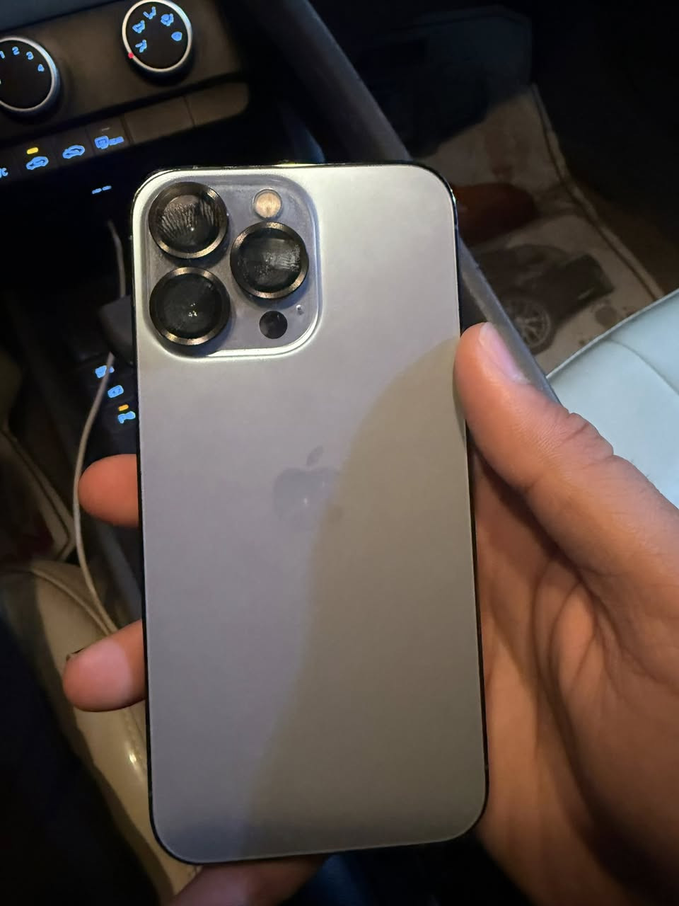 سلام عليكم ايفون ١٣برو ذاكره ١٢٨
مكانه الامين شراي يخابر مكلف بل نشر٣٧٥
***********
