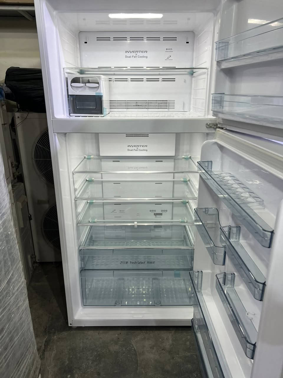 ثلاجه هيتاشي اكبر حجم ياباني استعمال بسيط كلش ماطورها انفيرتر (اقتصادي )
***********
