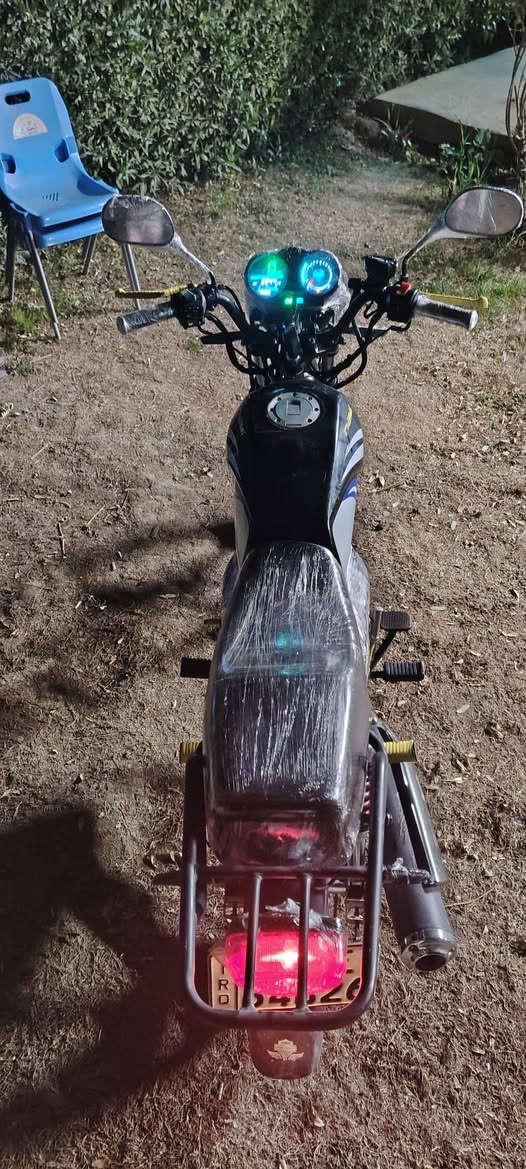 سلام عليكم دراجة نامة ابرو موديل 2025 رقم وسنوية تحويل ثاني يوم كاملة مكملة ناقصة بس جاملغ امامي دراجة نكرة سلف بعدة جديدة مكاني جزيرة السياحية  السعر 2500 تفاصيل اتصل ***********
