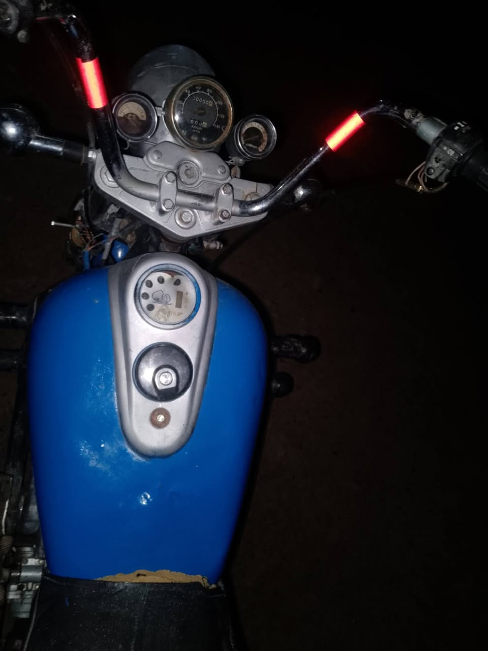 سلام عليكم شباب عندي ستوته اريدهه مراوس ب ايراني 23 لو 24
نضيف سعرهه 700 وبيهه مجال ستوته كامله نكره وشواصي مكفوله  محرك لاتنقيص ولاتبخير متسمع صوت


**إذا كنت صاحب هذا الإعلان وتريد حذفه لأي سبب، رجاءا أرسل رسالة إلى الدعم الفني**