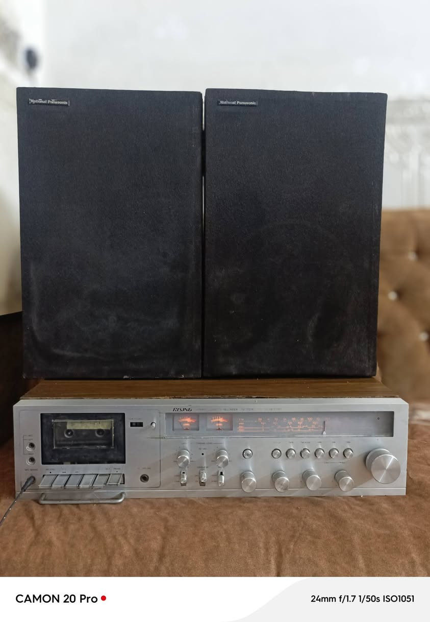 مسجل رايزنك نظيف كله شغال ويا سماعات باناسونيك  شغال راديو ومسجل واواكس السعر 100 مع  التوصيل للاستفسار على الرقم ***********
