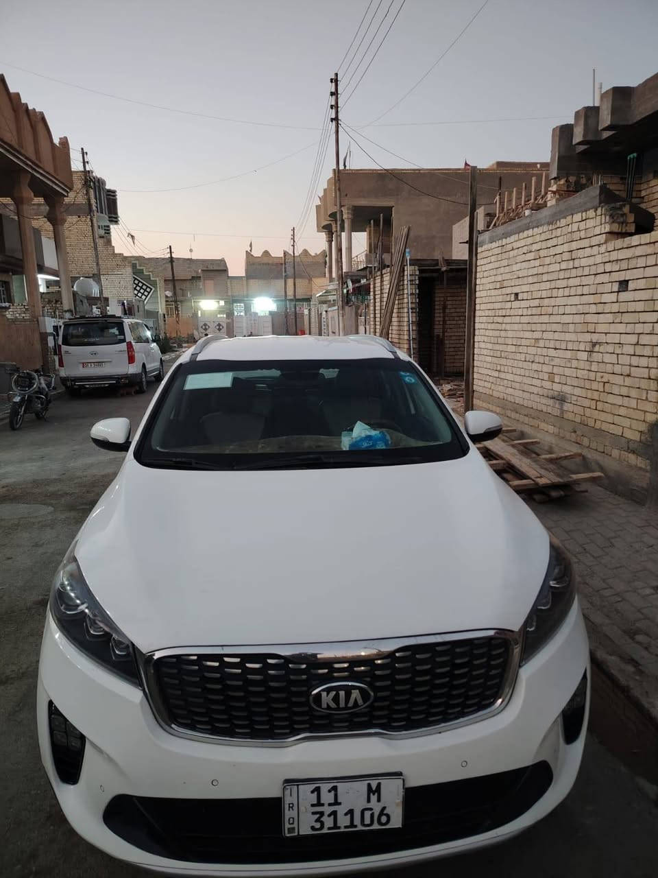 سلام عليكم سورنتو 2019 للبيع
المواصفات 6 سلندر 
فول مواصفات عده الفتحه
ضرر السياره ربع بونيد ابيع قطعه
والباقي مكفول السعر المطلوب217،$ورقه 
للاستفساراالاتصال ع الرقم***********
رقم السياره بغداد  مكاني واسط الصويره
