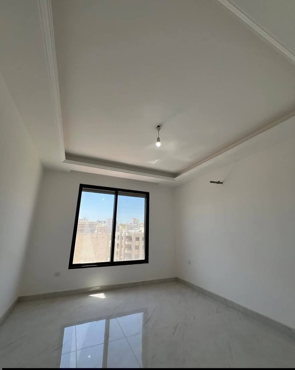 صباغ بيوت داخلي خارجي سعر مناسب تريد عل غرفة تريد عل قطعي كلشي يخص صبغ اشتغل ***********واتساب بي رقم
