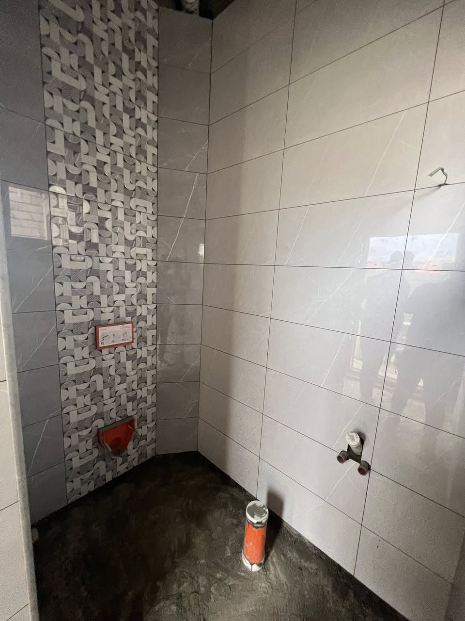 السلام عليكم
احنى كادر هندسي متميز 
خبره لا تقل عن ال6سنوات 
من الاشارف والمتابعه بدقه من الألف الى الياء ❤️
للاستفسار 
***********
