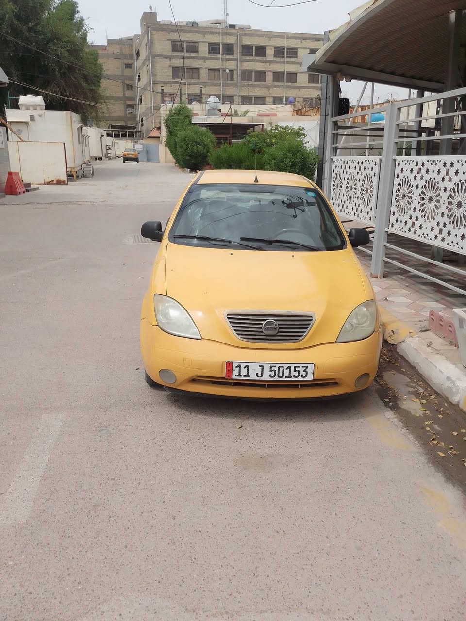 السلام عليكم ورحمة الله وبركاته
طيبه موديل 2016 بيهه طخه بل باب الخلفي 
تبريد شغال 
بسمي سنويه 2030 بيهه نفخ محرك 
سعر 33 بيهه مجال مكان بغداد الشعب رقم الهاتف ***********

