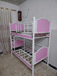 تخت طابقين. نفر. نوع ثقيل. نظيفه حيل.. سعر. 80. 07710493070