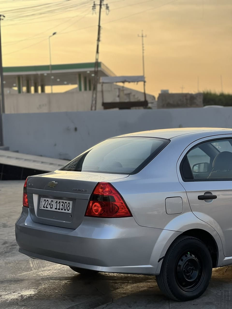 سلام عليكم
شوفرليت افيو 2009   ( 68$ وبيها مجال )
مكينا كير شرط 
سنوية لي ( 2031 )
هزة جديدة 
بيها قطعتين صبغ جاملغ و باب و بيها مكانات بارد
مكان سياره موصل حي تأميم فرع المحطة مكتب الاسطورة ***********
