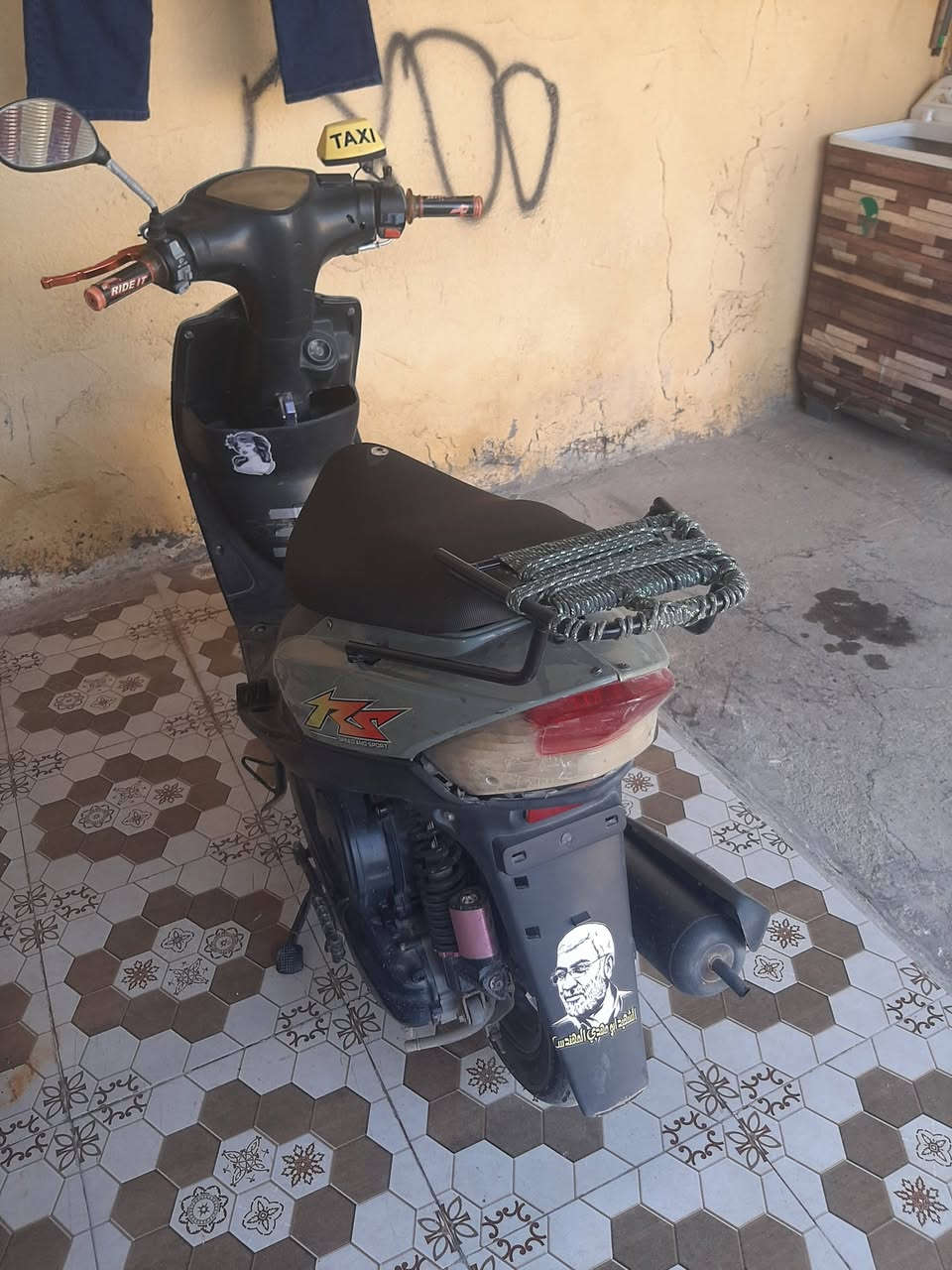 السلام عليكم
دراجه ماكس عدله للبيع 
السعر 400 وبيها مجال 
العنوان بابل ابي غرق 
رقم الهاتف/ ***********
