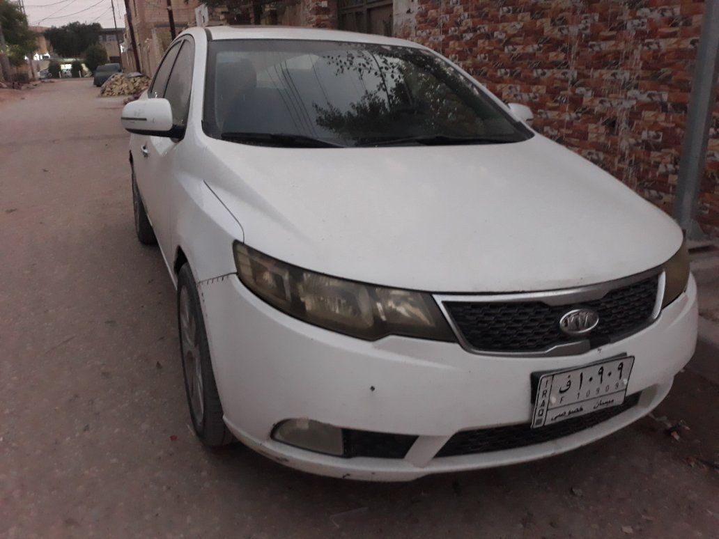 السلام عليكم 
كيا سيراتو ٢٠١٢ رقم ميسان بسمنا 
ماشية ٢٤٠ الف مكينة جديدة ١٦٠٠ كير ٦ نمر 
بصمة تشغيل فول مواصفات 
بصمات ٢ وي السيارة سنتر لوك مري شفط ه اي مواصفات بيهة 
سيارة كلش ناعمة ونظيفة 
السعر ١٠٠ المكان ميسان العمارة 
***********
