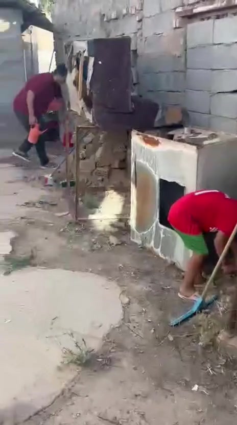السلام عليكم.. مرخصتكم الإخوة الأدمِنيّة والمشرفين المحترمين 
​#بيت_للبيع في موقع مميز بقلب العاصمة📍
​الموقع: بغداد - الصالحية (قرب الإذاعة والتلفزيون / شبكة الإعلام العراقي)
​المساحة (80 ) السعر17مليون وبيه مجال لشراي )*********** ( ***********
