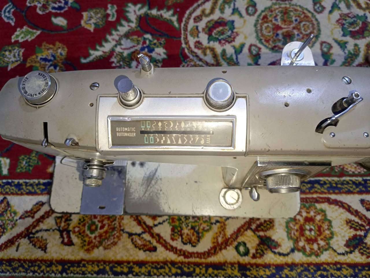 يا الله السلام عليك مكينه اخياط للبيع مكيه باب اول خياطه حلو سعره 75وبيه مجال مكاني الجزيره الرقم ***********
