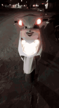 سلام عليكم دراجه سكنس فحل درجه صارله يومين من نازله من الرمبه درجه كفاله عامه من الويل لويل برغي ما مفتوح سبب البيع محتاج فلوس مكانك بغداد الدورة ***********سعر 1300 مليون 300 وبيه مجال
