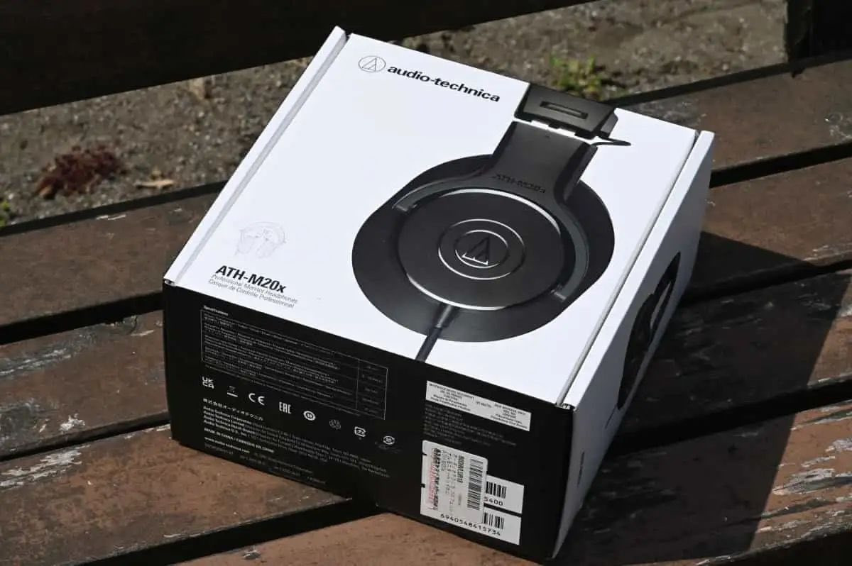 سماعة الرأس الاحترافية Audio-Technica ATH-M20x


**إذا كنت صاحب هذا الإعلان وتريد حذفه لأي سبب، رجاءا أرسل رسالة إلى الدعم الفني**