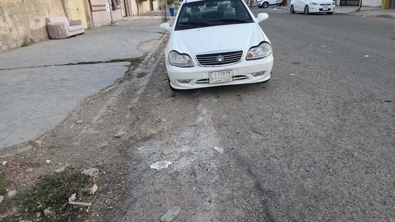 سلام عليكم جيلي سيكي موديل ٢٠١٣ مشروع وطني كير محرك شرط تغم تاير صدر كهربائيات كلهن شرط سعر ٢٥ وبيه مجال كلش بسيط للبيع او مراوس ***********عنوان كركوك
