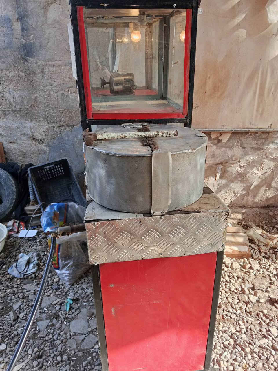 سلام عليكم حماصه البيع 
كامله مكانه الناصريه المركز
***********سعره 450
