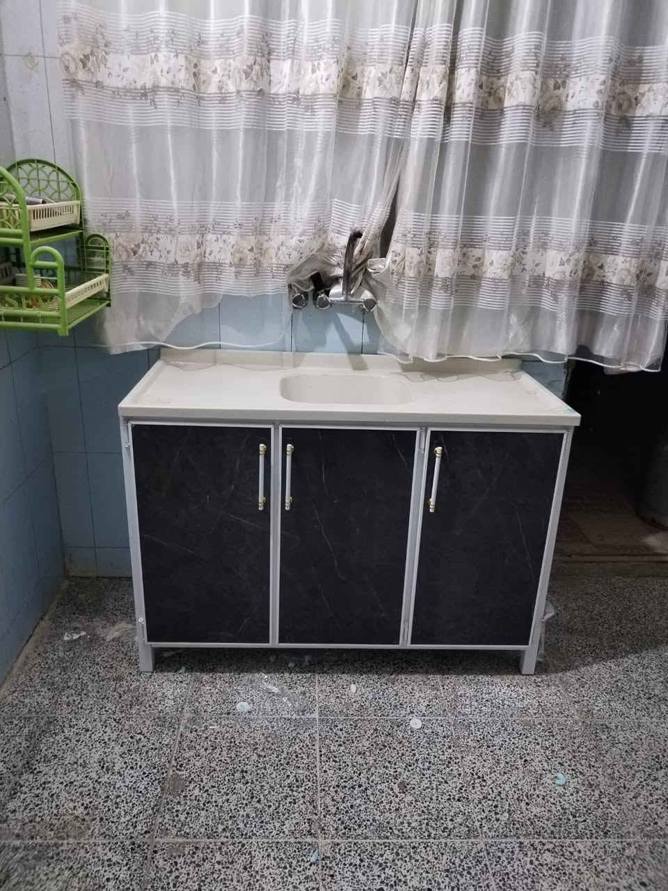 أغراض للبيع تتكون من طباخ َ ومجمدة وغسالة وسنك وثلاجة مكاني الدورة طبعا الأغراض جديدة استعمال قليل لتواصل معي خاص رقمي ***********
