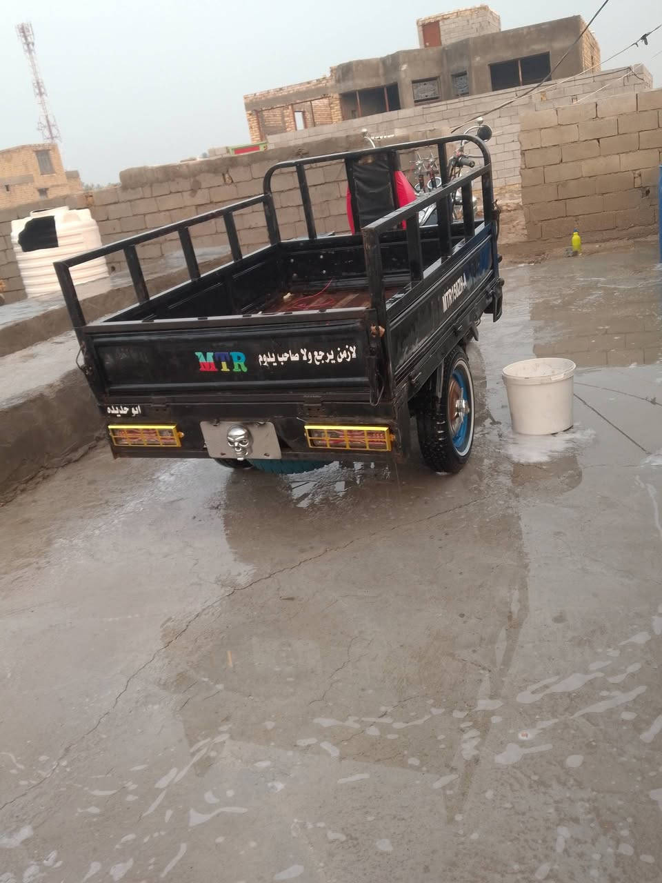 لبيع مديل 2014 كفاله عامه تريك وين ما يعجبك اوراق وصولي شراي تصل ***********
