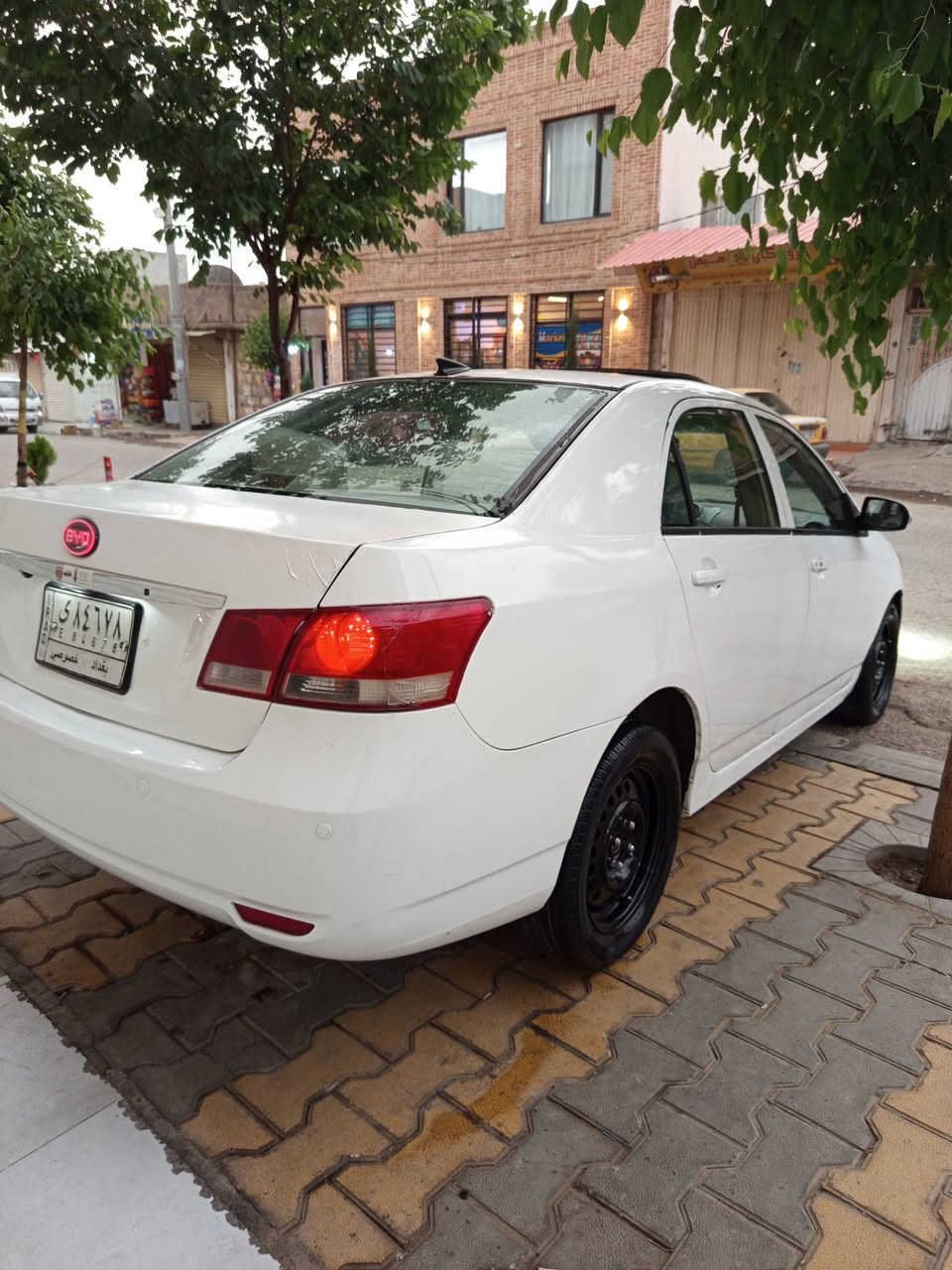 Byd g3 بۆ فرۆشتن گێڕ و مەکینە و تەبرید بە شەرت نموونە لە جوانی فول مواسەفاتە  
سعر ٣٥ گەڵا. ***********
