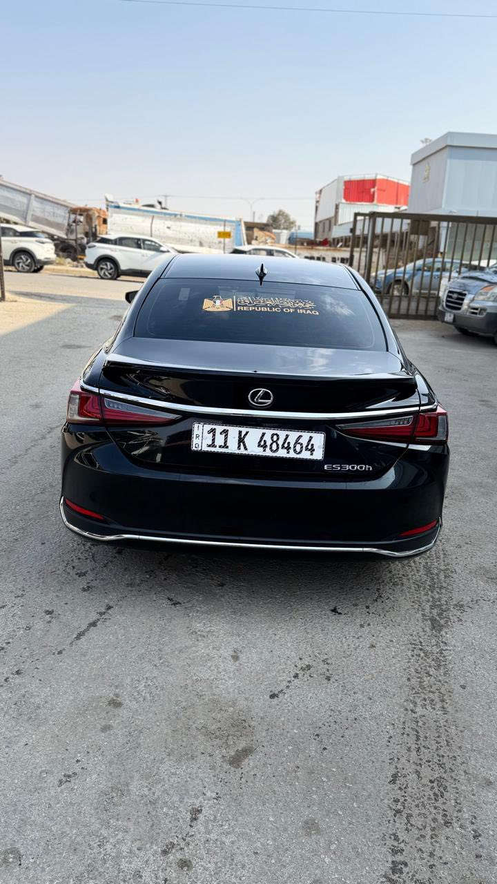 سلام عليكم
لكزس ES300 2024 

نوع الضرر : بنيد

المحرك: 4 سلندر سعة 2.5 لتر

 • نوع النظام: هايبرد (بنزين + كهرباء)

 • القوة الكلية: حوالي 215 حصان

 • ناقل الحركة: أوتوماتيك E-CVT

 • نظام الدفع: دفع أمامي (FWD

 • مقاعد جلد فاخرة

 • نظام صوت Mark Levinson (في بعض الفئات)

 • شحن موبايل لاسلكي

 • Apple CarPlay و Android Auto

 • تحكم كهربائي بالمقاعد مع تبريد وتدفئة

• فتحة سقف

 • مرايا كهربائية مع طي تلقائي

السعر 260وبيها مجال بسيط 

 للتواصل والاستفسار على الواتساب 

***********
