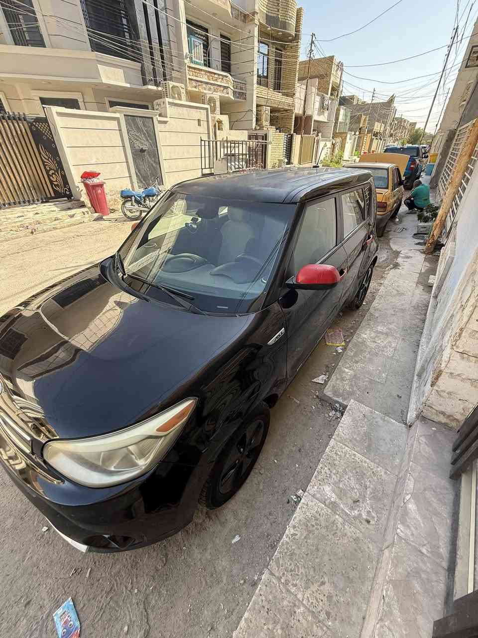 يالله 
سيارة كيا صول مديل2015 أمريكي
محركها1600JDI
تخم تاير جديد
تبريد خير من الله
حداده وصدرها جدد
باتري جديد
سيارة حلو ونضيفه 
سعرها 93$
مكانها بغداد ***********
