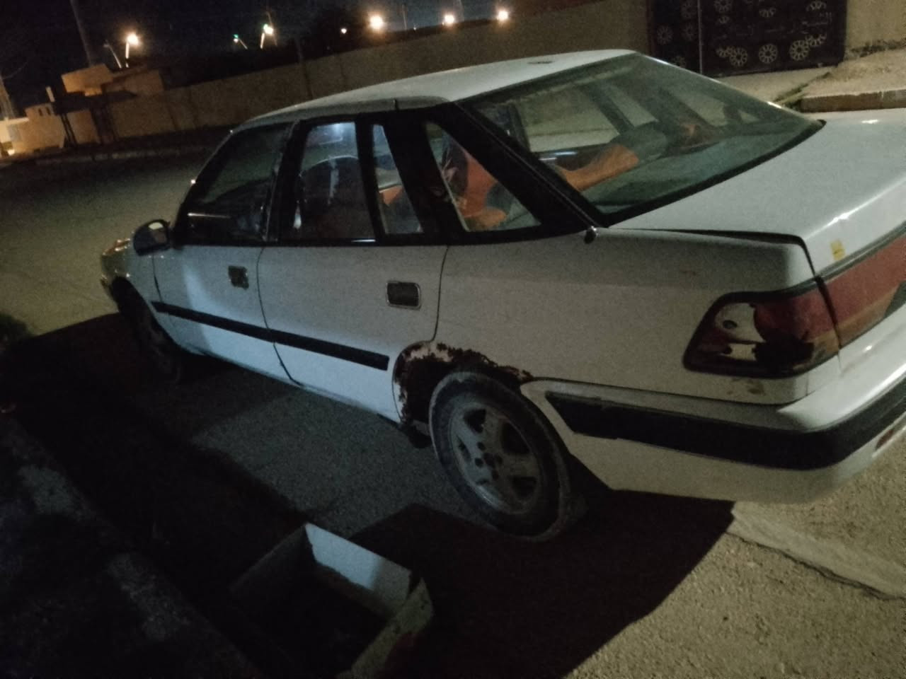 السلام عليكم 
للبيع دايو اسبرو 
محرك وكير كفاله ترايك للبصره
تخم تاير جديد 
بيها شويه خويس 
تبريد شغال 
كير عادي 
رقم ألماني 
سنويه لل2029
موديل 1996
جاهزه 
مستعجل ع بيع بل يرضى الله
***********
