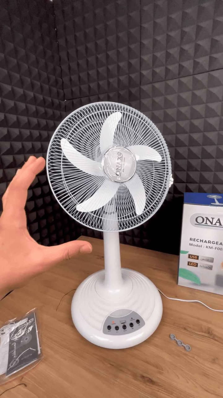 العنوان: تعبت من "أجت الوطنية.. راحت الوطنية" والحر راح يموتك؟ 🥵☀️
الـحـل الـمـثـالـي والـمـنـقـذ لـصـيـف الـعـراق وصـل! مروحة شحن عامودية 16 إنش المتطورة من "اونكس" 🦾✨
انسى الحماوة والـفـهـوة، هالمروحة مو مثل أي مروحة عادية، هذي "منظومة طوارئ كاملة" ببيتك:
ذاتية التحول (AC/DC): تشغلها على الوطنية، ومن تنطفي.. تحول تلقائياً على البطارية بدون ما تحس ولا يوقف الهوا البارد!
خزان طاقة (Big Battery): تحتوي على بطارية مزدوجة ضخمة (2x64.5) تعطيك هواء قوي يبرد القلب من 4 إلى 6 ساعات مستمرة، ومحمية من التلف والشحن الزايد.
مروحة 16 إنش إعصار: شفرات ديناميكية بـ سرعتين (عالية وواطئة) توصل سرعتها لـ 1200 دورة بالدقيقة.. يعني هواء منعش وقوي غصباً على الحر!
3 في 1 (تبريد + إضاءة + شاحن): بيها كشاف LED مدمج ينور الغرفة فوراً بالليل، ومنفذ USB (باوربانك) تشحن بيه موبايلك والأجهزة الرقمية.
صديقة الطاقة الشمسية: تكدر تشغلها مباشرة على لوح شمسي 12V أو محول خارجي بفضل منفذ الـ DC الخلفي.
مثالية للبيت، المكتب، الحدائق، وحتى بالرحلات والجلسات الخارجية! 🏞️
💰 السعر وتفاصيل الحجز:
داخل بغداد: 83 ألف دينار فقط (والتوصيل مجانيييي! 🚗)
باقي المحافظات: 85 ألف دينار بس!
لحق على الوجبة قبل ما تخلص واضمن راحة عائلتك وانتعاشهم بأقل سعر! 👇
📞 للحجز والاستفسار اتصل بنا الآن: *********** بغداد, العراق
